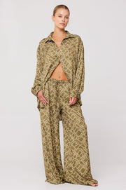 This is an image of Miley Set in Link - RESA featuring a model wearing the dress