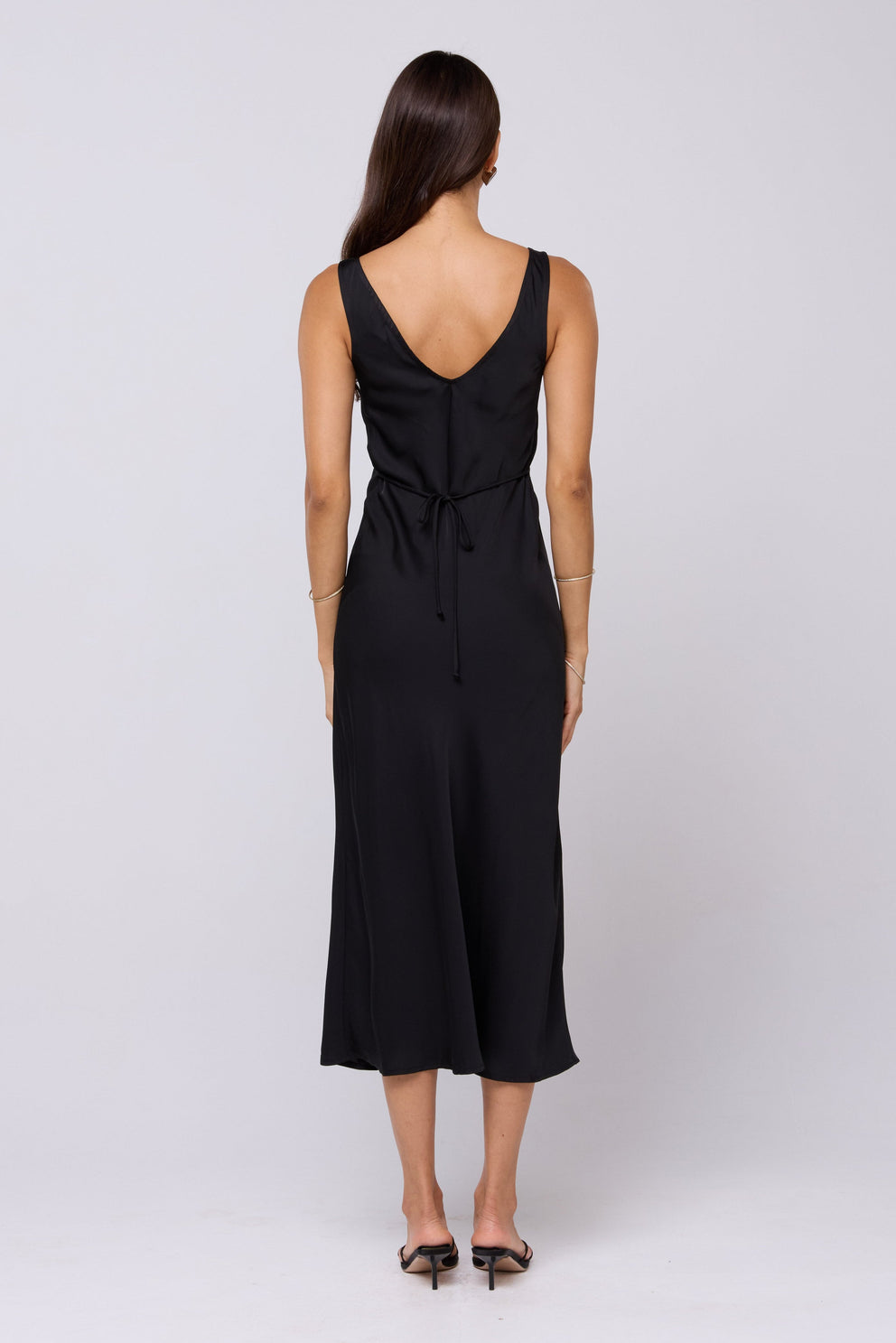 black dress 3 4 sleeve v neck STRAPLESS MIDI BLACK DRESS | CULT MIA main image 0