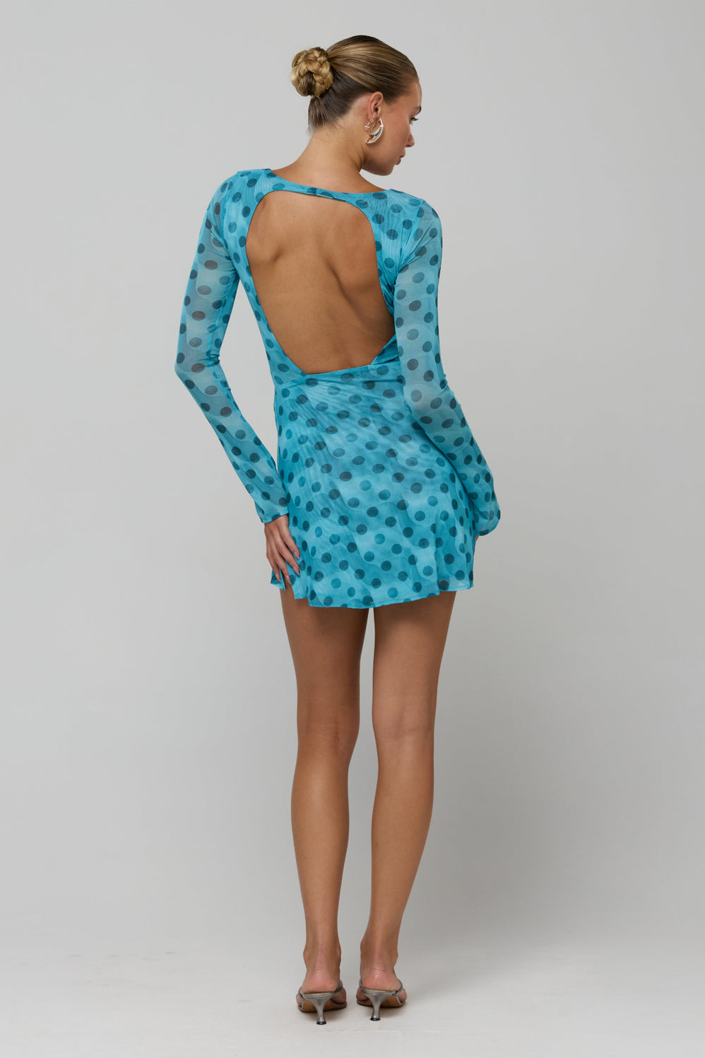 aquamarine cocktail dress Mia in – RESA Ellington 6-Drawer Dresser (60