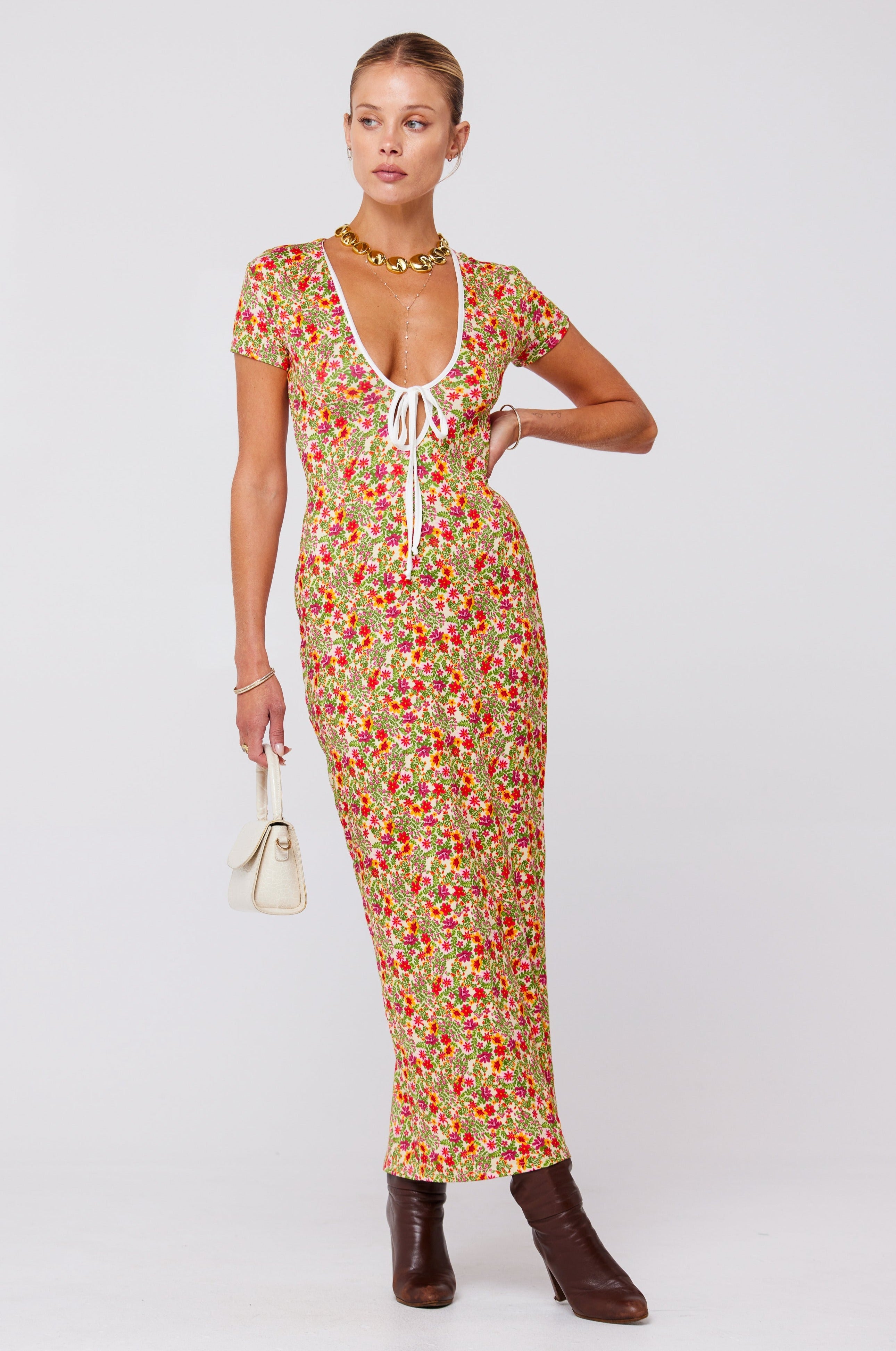 NWT Reformation Cassandra dress offers in print farrah